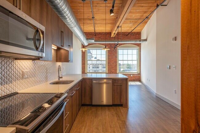 Foto del edificio - 165 Thorndike St