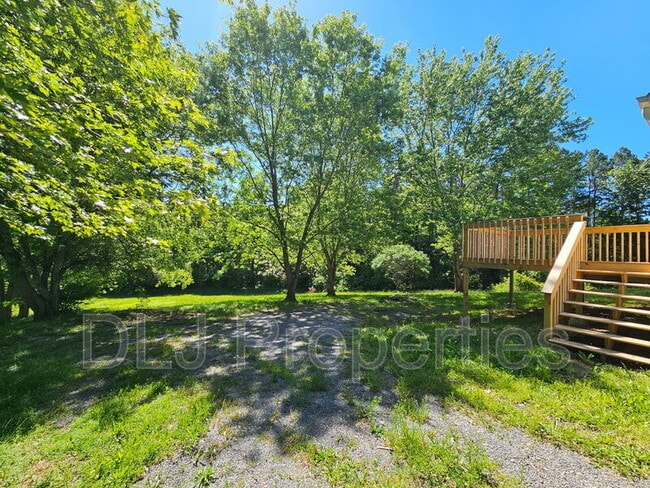 Building Photo - 1028 Catoosa Ln