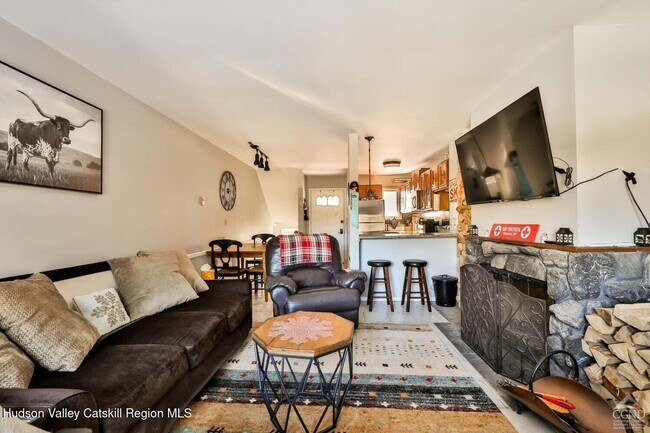 Foto del edificio - 76 Hunter Dr