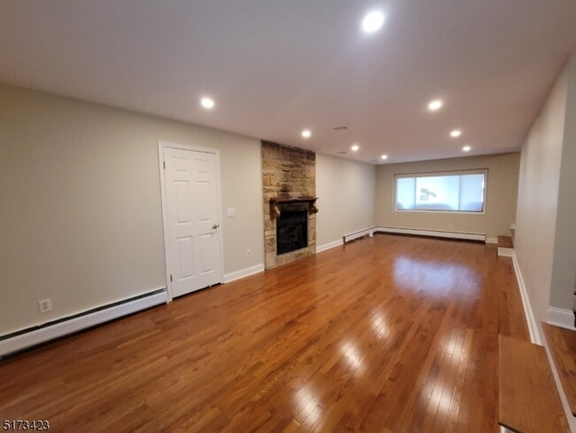 Building Photo - 66 Knob Hill Rd