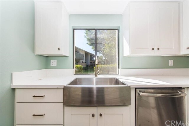 Foto del edificio - 8633 Portola Ct