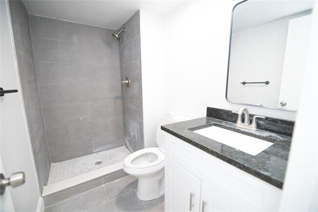 Foto del edificio - 8704 NW 35th St