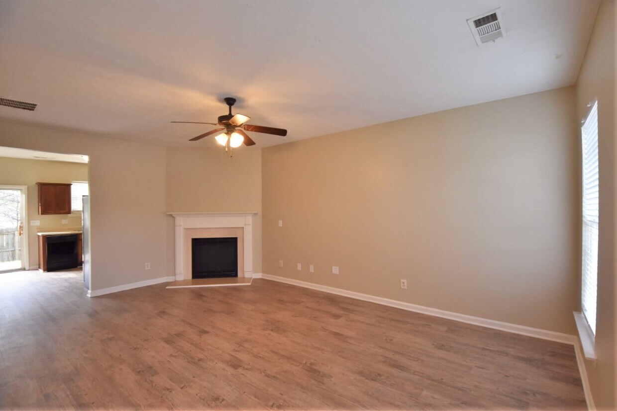 Foto principal - 3808 Shenfield Dr