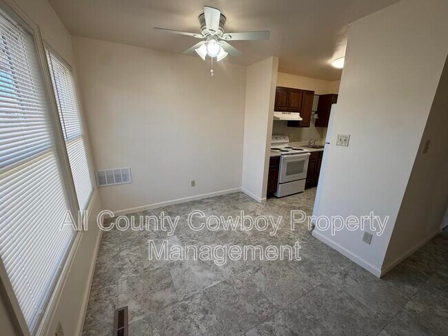 Foto del edificio - 212 Norma Ct