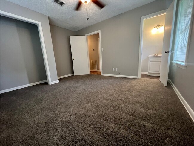 Foto del edificio - 2603 Goldenrod St