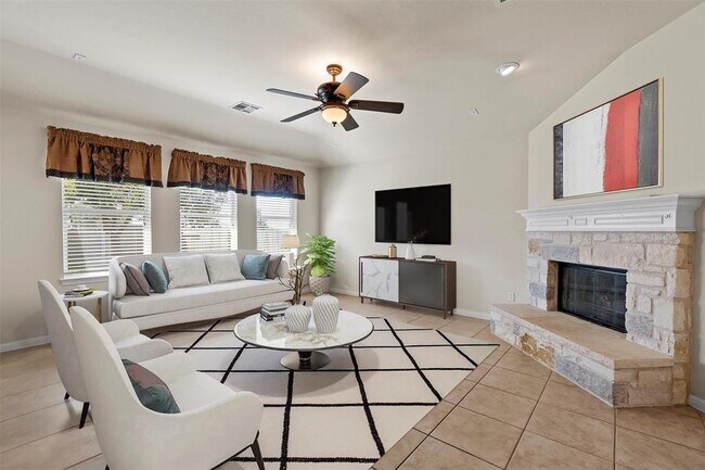 Building Photo - 3426 Shiraz Loop