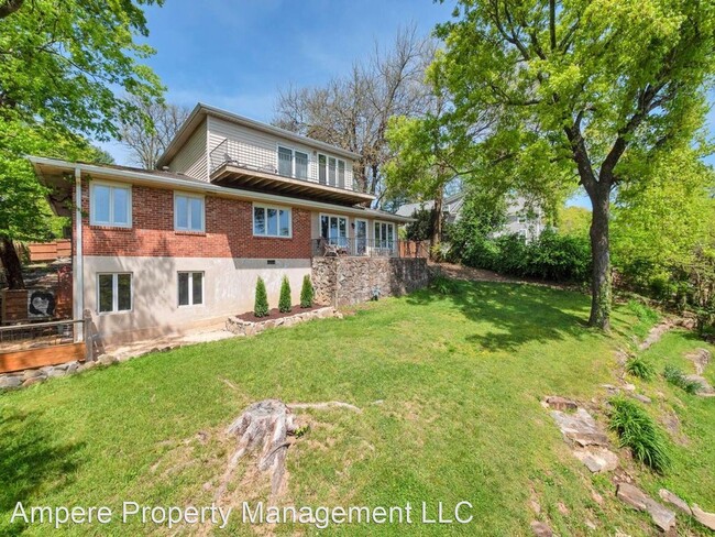 Building Photo - 3 br, 3 bath House - 220 E Brow Rd