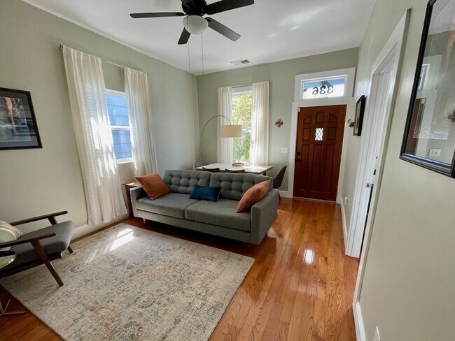 Building Photo - 3 Bedroom Single Family Home in Oakland