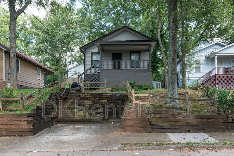 Foto principal - 950 Smith St SW