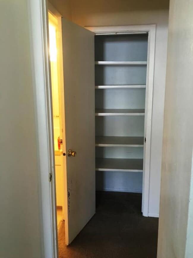 Building Photo - GREAT PRICE- 2 BEDROOM IN LONGMONT DUPLEX