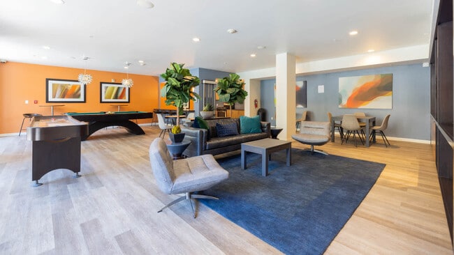 Building Photo - Pacific Place