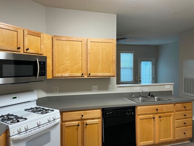 Building Photo - 4420 Pottery Ln