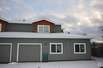 Building Photo - 3936 Lakehurst Cir