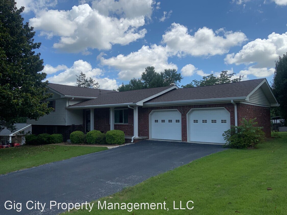 9102 Ole Farm Ln, Harrison, TN 37341 House Rental in Harrison, TN