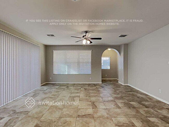 Foto del edificio - 1054 S Agnes Ln