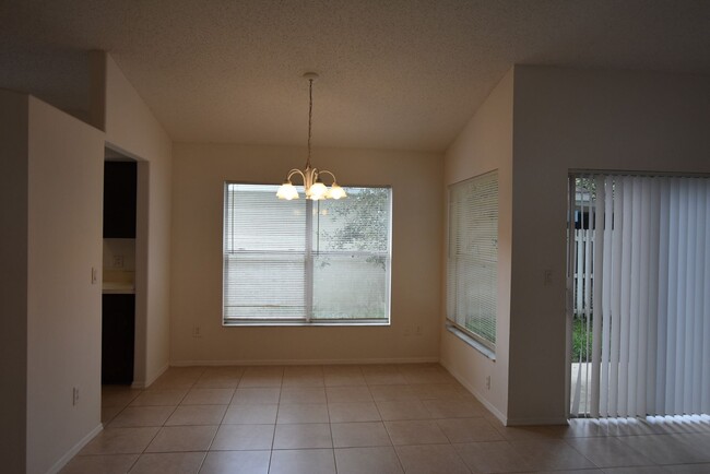 Foto del edificio - 3 Bedroom, 2 Bath, home for rent at 3240 B...