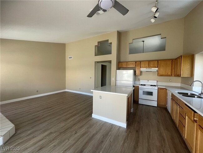 Foto del edificio - 2226 Crown Valley Ln