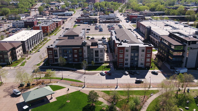 Building Photo - Riverfront Terrace