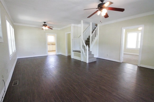 Building Photo - 622 Belle Ave