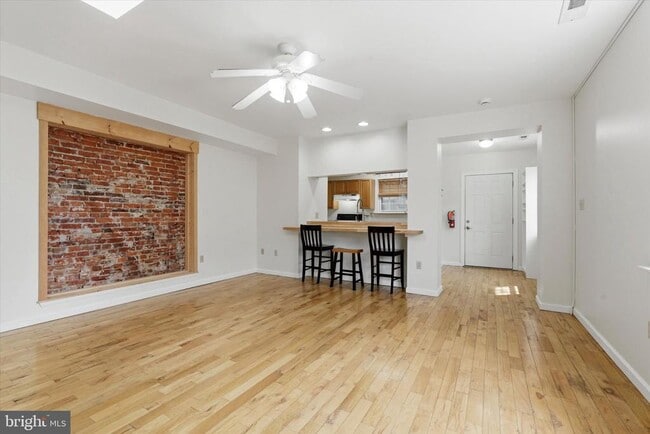 Foto del edificio - 1347 S 6th St