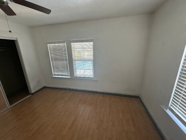 Foto del edificio - 22581 Pearl Ave