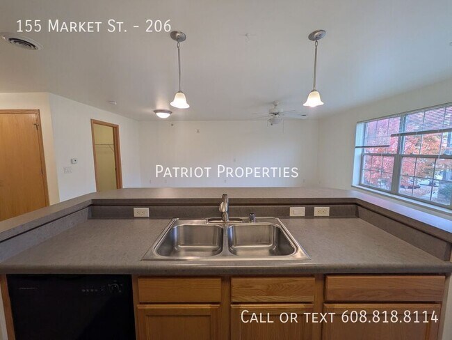 Foto del edificio - 155 Market St