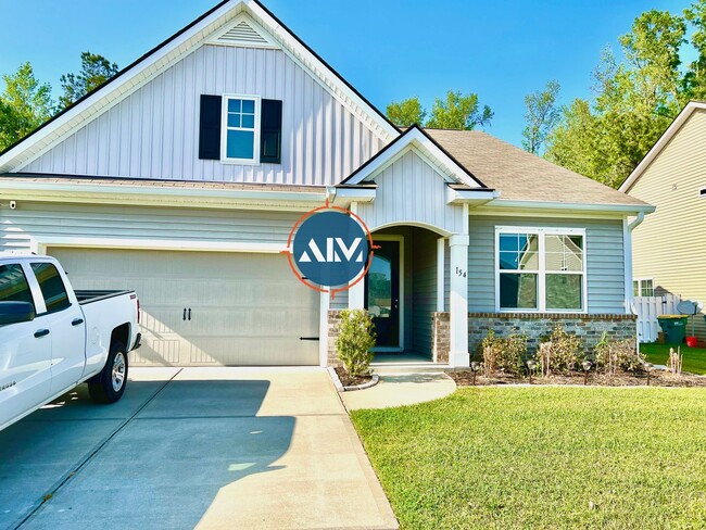 Building Photo - $300 Off 1st Month's Rent: Gorgeous 3BR Ho...