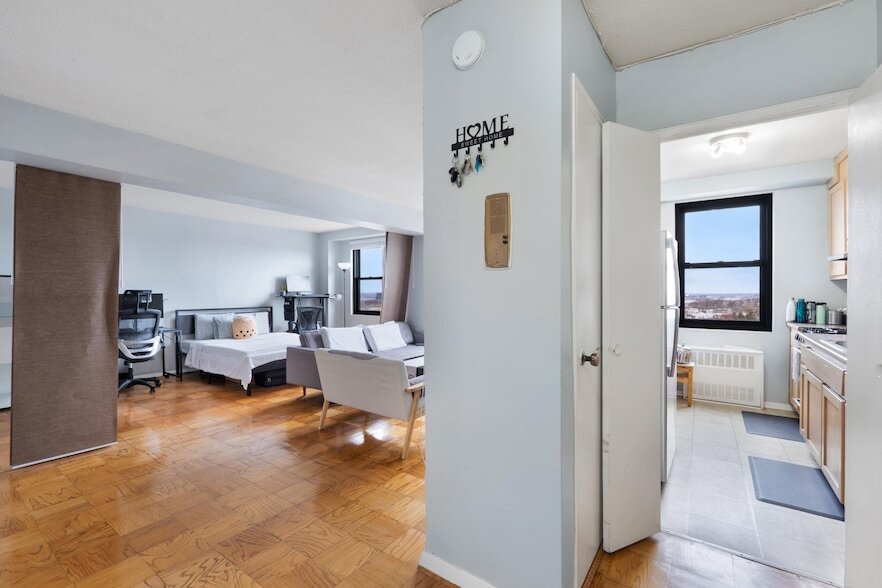 Photo - 201  St Pauls Avenue  Unit 17P