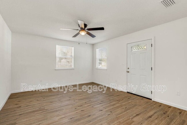 Building Photo - 10553 Citrus Ln