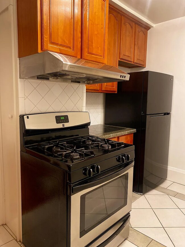 Foto del edificio - 315 E 15th St