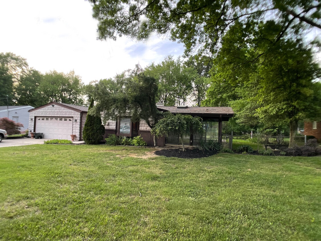 Primary Photo - 5344 Hagewa Dr