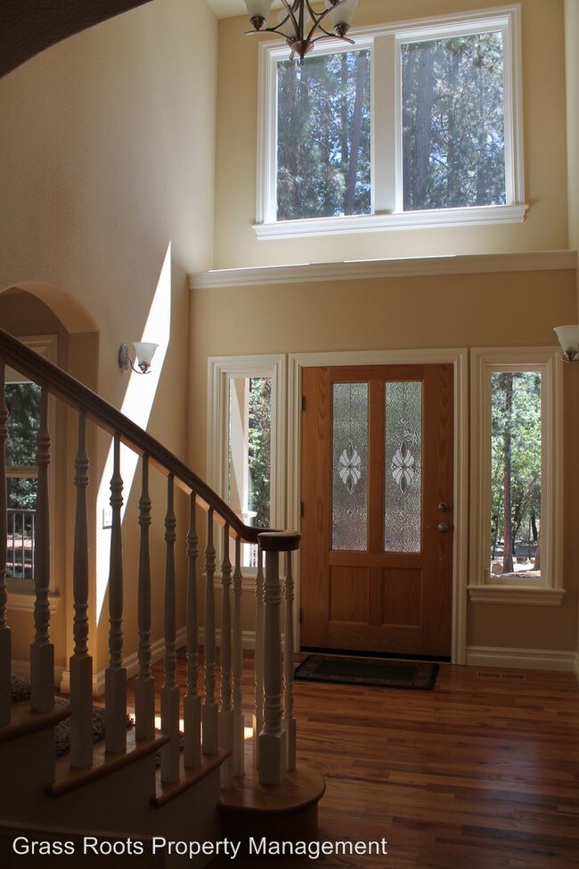 Building Photo - 15066 Chattering Pines Rd