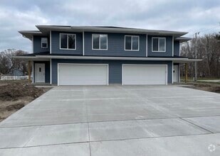 Building Photo - 5711 NW 54th Ct
