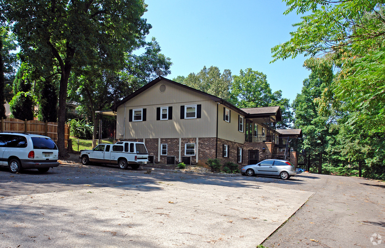 Building Photo - Fourth St Apts