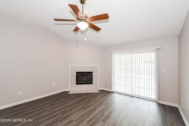 Foto del edificio - 13006 Staffordshire Dr S