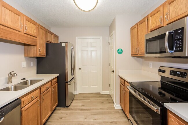 Foto del edificio - 971 Avery Ct