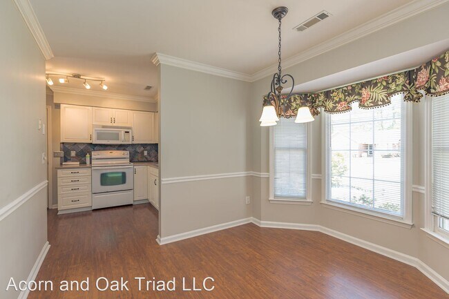Building Photo - 3 br, 2.5 bath House - 5515 Cornerstaff Dr