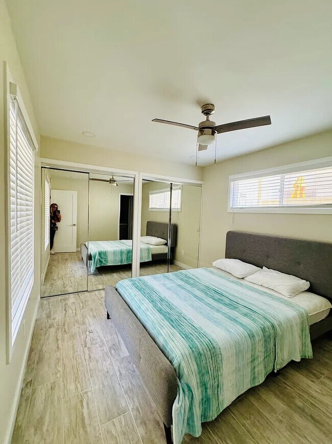 Foto del edificio - 738 Dover Ct