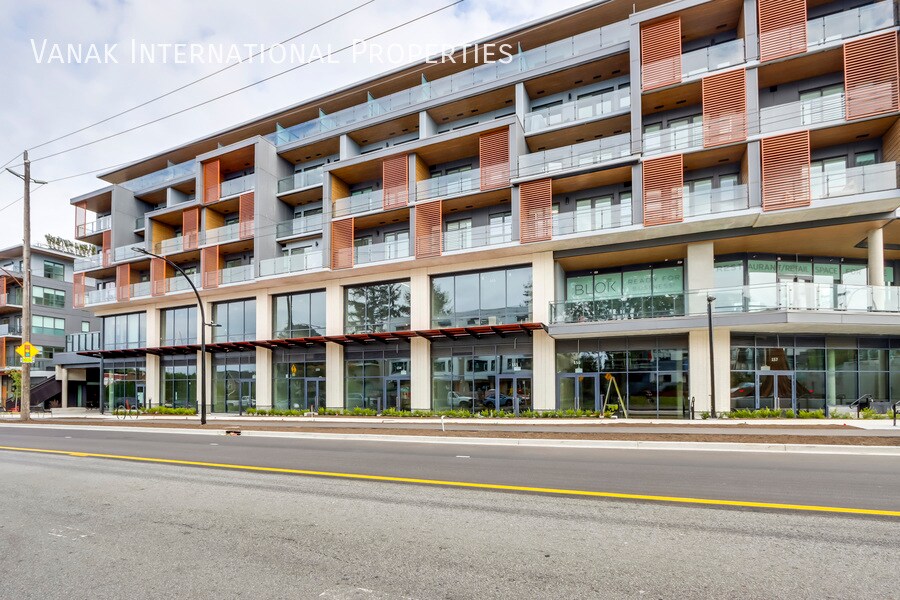 Photo principale - 422-422 E 3rd St