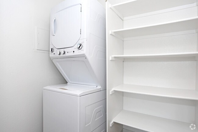 Foto del edificio - Plum Tree Apartments