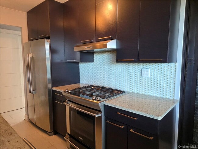 Foto del edificio - 18-05 215th St