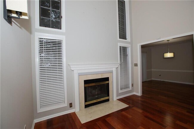 Building Photo - 2830 Linden St