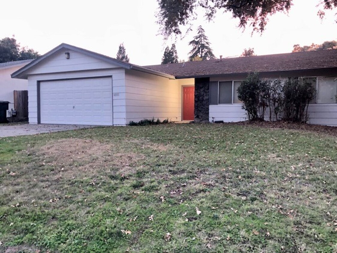 Primary Photo - Clean 4 bedroom, 2 bath home in Orangevale