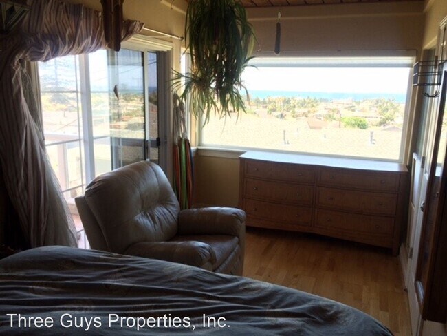 Building Photo - 3 br, 3 bath House - 4655 Narragansett Ave