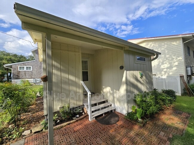 Building Photo - 337 Dogwood Ln