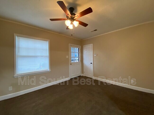 Foto del edificio - 3384 Buchanan Ave