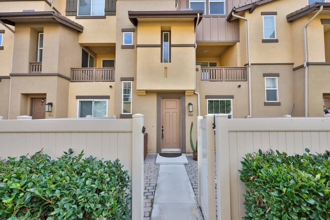 Building Photo - 5460 San Roberto