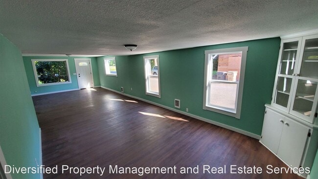 Building Photo - 4 br, 2 bath House - 4280 NE Hwy 20