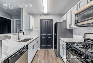 Building Photo - 9076 Charlotte Ct