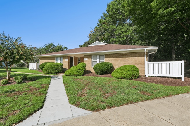 Building Photo - Crossland Apartments